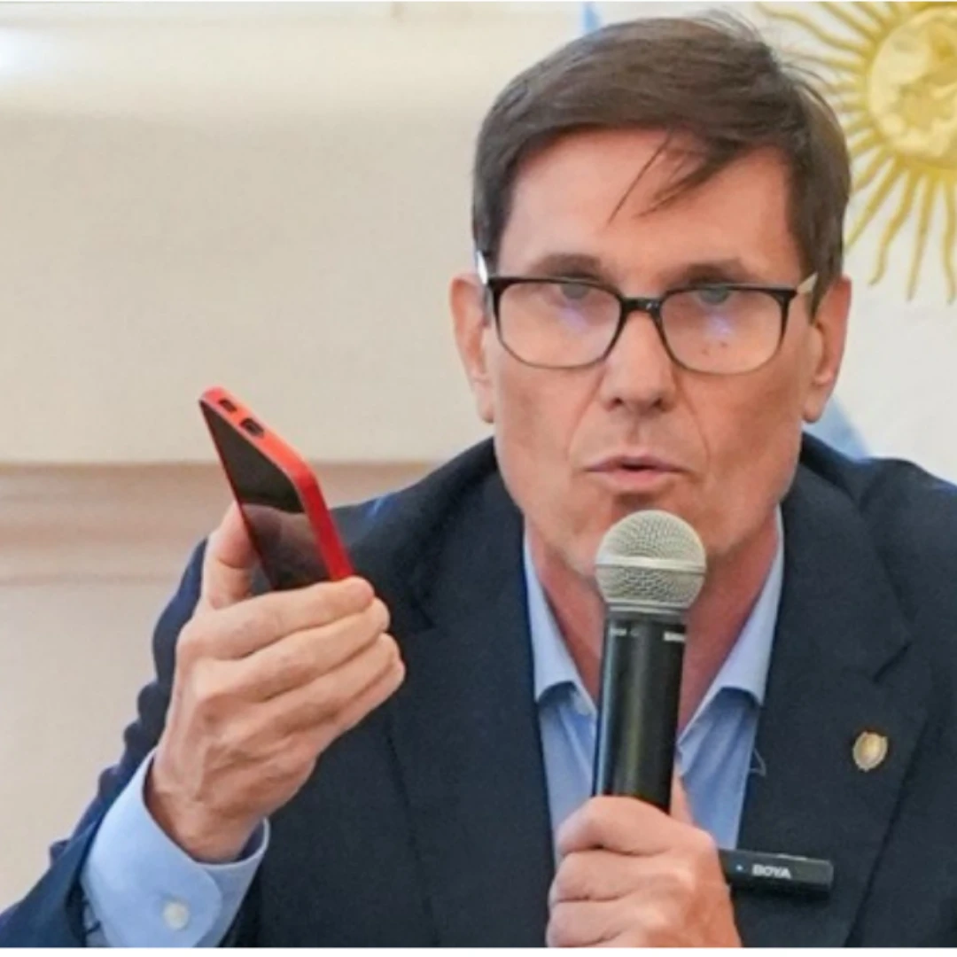 NUEVAS REGLAS PARA EL USO DE CELULARES EN LAS AULAS DE SANTA FE