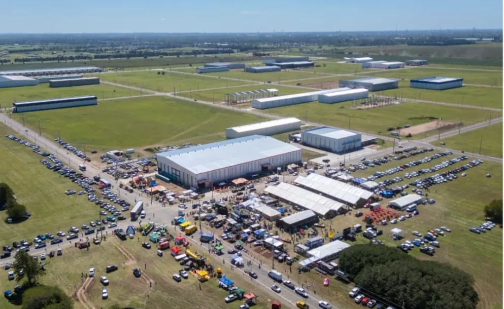 FUNES RECIBE A MILES DE PERSONAS EN EL ARRANQUE DE AUTOVISIÓN 2026