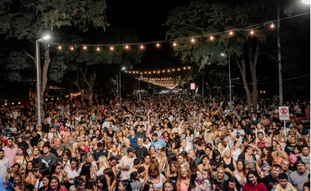 LOS PALMERAS LLEGAN A FUNES PARA EL CIERRE DE VIBRA CARNAVALES