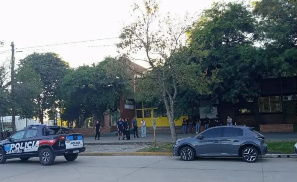 ATAQUE ARMADO EN UNA ESCUELA DE SAN CRISTÓBAL: UN ALUMNO MATÓ A UN ESTUDIANTE