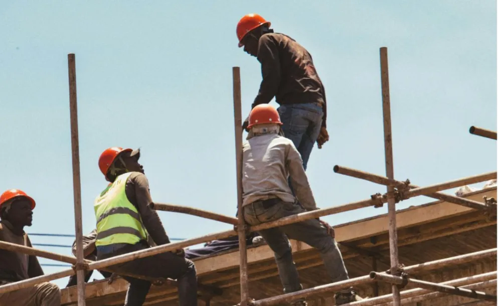 FRENO JUDICIAL A LA REFORMA LABORAL: SUSPENDEN ARTÍCULOS CLAVE