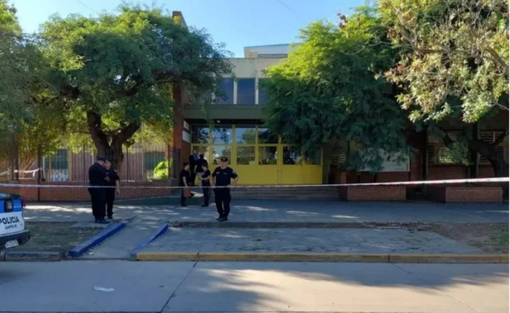 EL ALUMNO BALEADO EN SAN CRISTÓBAL ESTÁ ESTABLE Y BAJO CONTROL MÉDICO