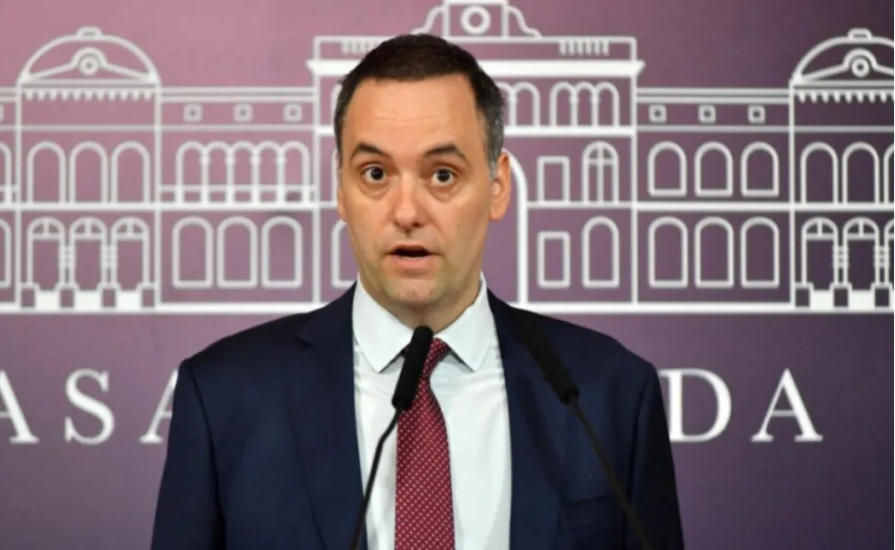 POLÉMICA POR ADORNI: COMPRÓ UN DEPARTAMENTO CON UN PRÉSTAMO DE DOS JUBILADAS