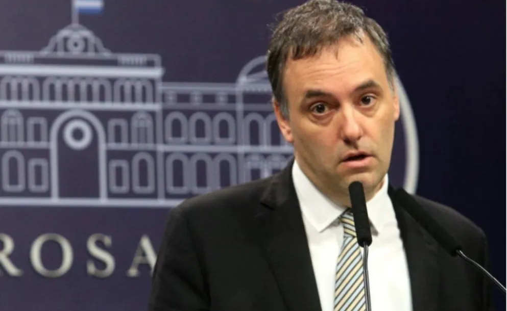PATRIMONIO Y GESTIÓN: ADORNI DEBERÁ RESPONDER 5.000 PREGUNTAS EN DIPUTADOS