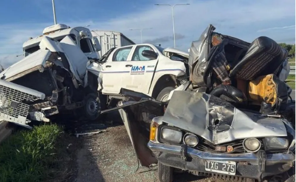 CHOQUE EN CADENA EN LA AUTOPISTA ROSARIO–SANTA FE DEJÓ UN HERIDO GRAVE