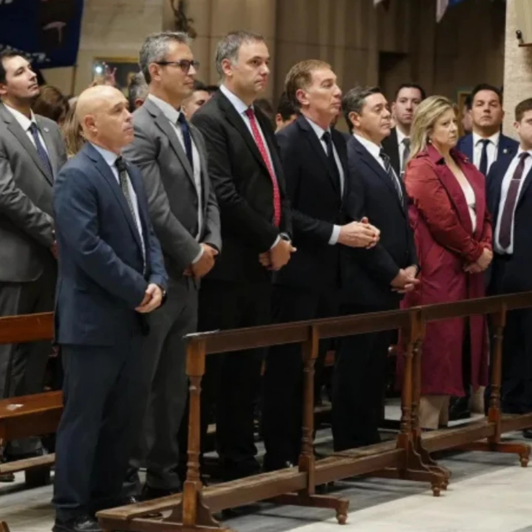 LUJÁN FUE ESCENARIO DE UN HOMENAJE AL PAPA FRANCISCO CON MENSAJES Y GESTOS POLÍTICOS