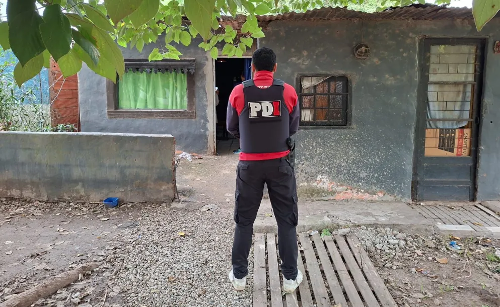 ALLANAMIENTOS EN SAN LORENZO Y BELTRÁN POR AMENAZAS A ESCUELAS