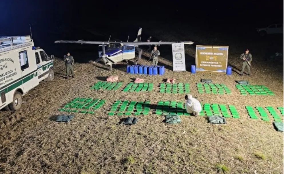 NARCOAVIÓN, DISPAROS Y VEHÍCULOS QUEMADOS: EL OPERATIVO QUE SACUDIÓ A LA REGIÓN