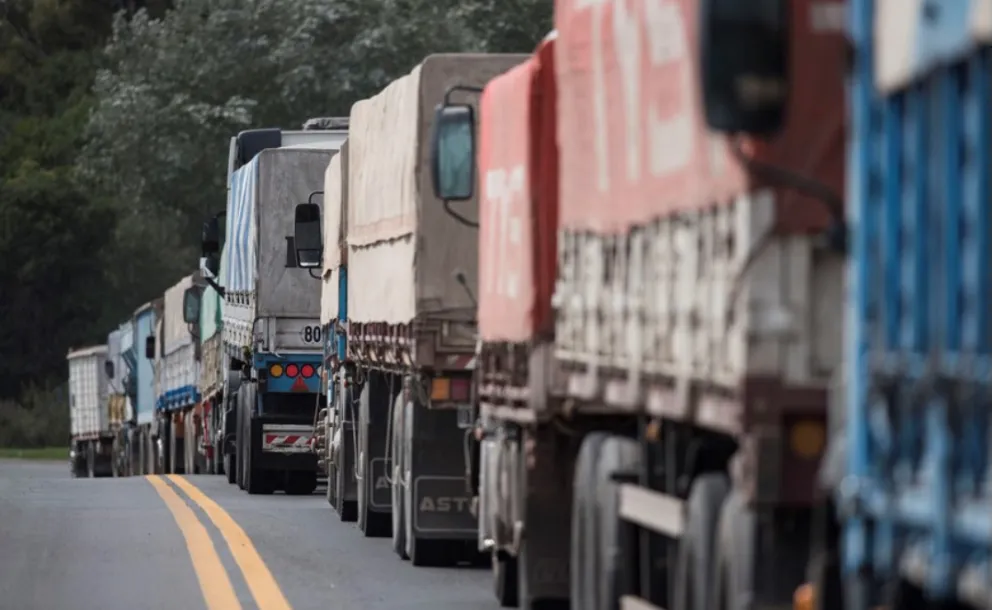 SANTA FE ANALIZA COBRAR UN APORTE A LOS PUERTOS POR CADA TONELADA DE GRANOS