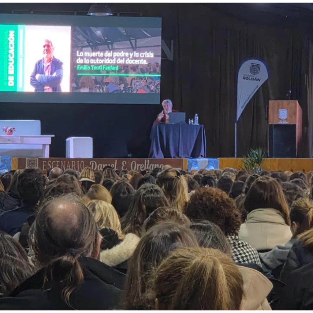 DOCENTES DE TODO EL PAÍS SE REUNIERON EN ROLDÁN PARA DEBATIR SOBRE EDUCACIÓN
