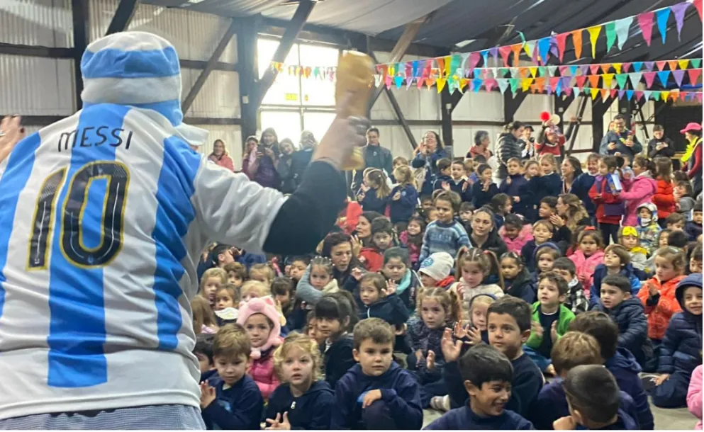 EL PASEO DE LA ESTACIÓN RECIBIÓ A MÁS DE 800 ALUMNOS POR EL DÍA DE LOS JARDINES