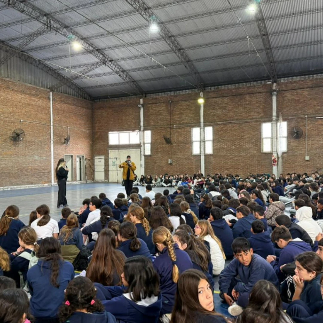 CASA NACER CELEBRÓ SU PRIMER AÑO CON UNA CHARLA QUE REUNIÓ A CIENTOS DE ESTUDIANTES