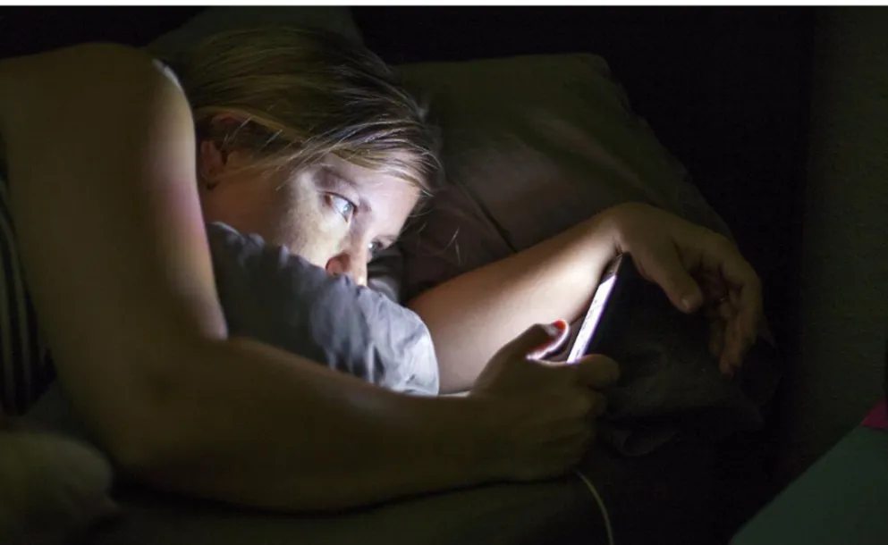 EL SCROLL INFINITO Y SUS EFECTOS: POR QUÉ CADA VEZ CUESTA MÁS CONCENTRARSE