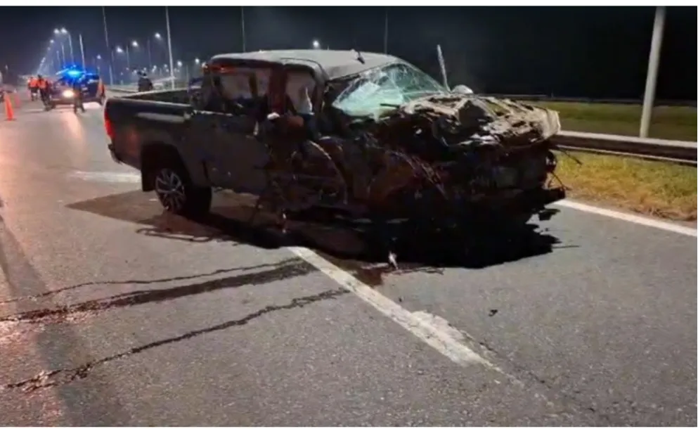 GRAVE ACCIDENTE EN SAN JERÓNIMO SUD: UNA CAMIONETA IMPACTÓ CONTRA UN CAMIÓN DETENIDO