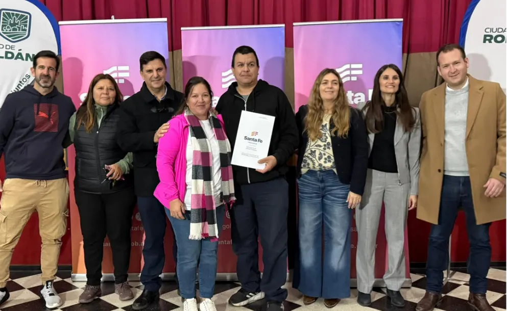 DESPUÉS DE AÑOS DE TRÁMITES, FAMILIAS DE ROLDÁN OBTUVIERON SUS ESCRITURAS