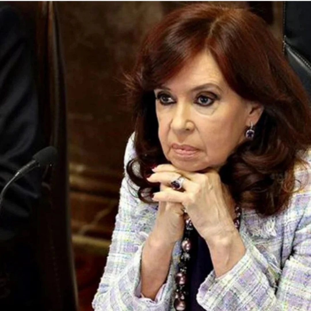 NUEVO REVÉS JUDICIAL PARA CFK: DEBERÁ SEGUIR USANDO TOBILLERA ELECTRÓNICA