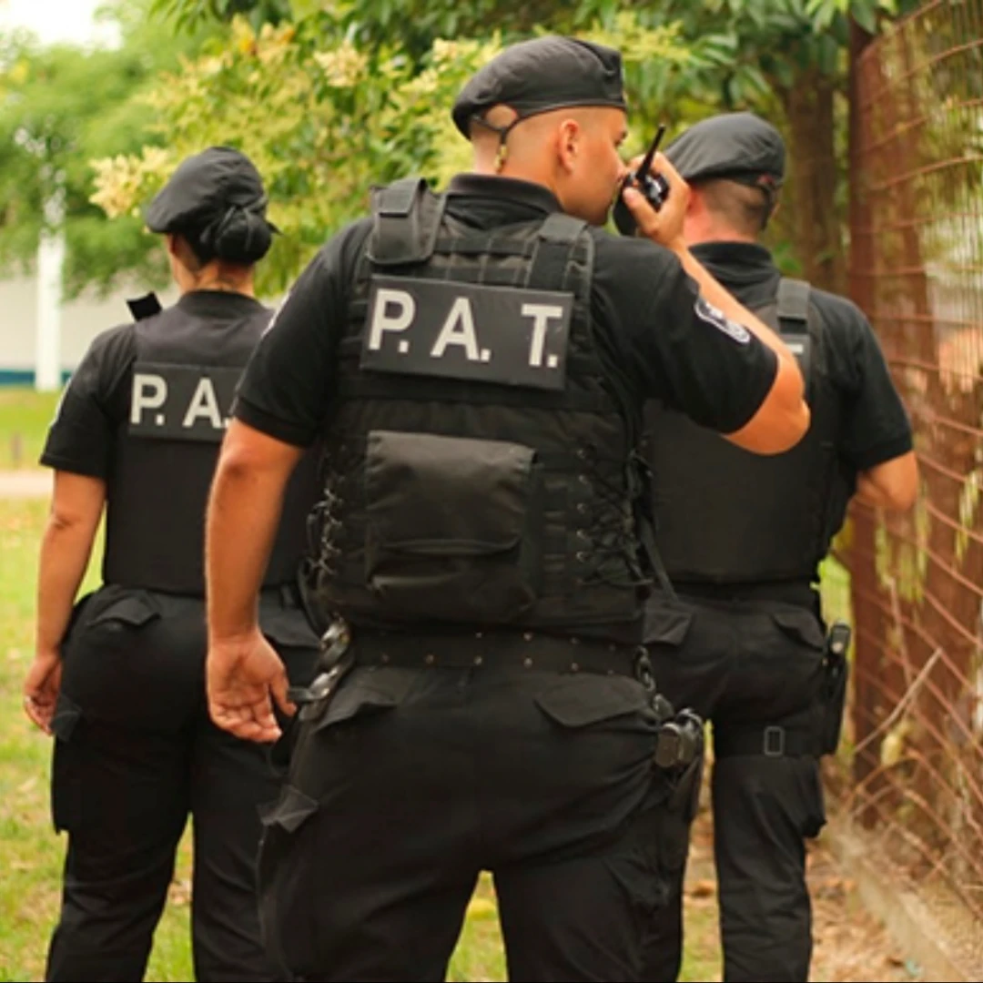 DETUVIERON A NUEVE POLICÍAS ACUSADOS DE ARMAR UNA CAUSA Y PRENDER FUEGO A UNA VÍCTIMA