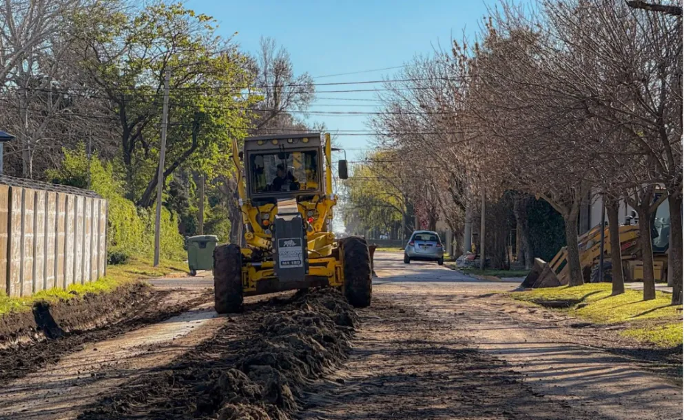 CON APOYO DE LA PROVINCIA, ROLDÁN INICIÓ LA PAVIMENTACIÓN DE CALLE SANTA ROSA