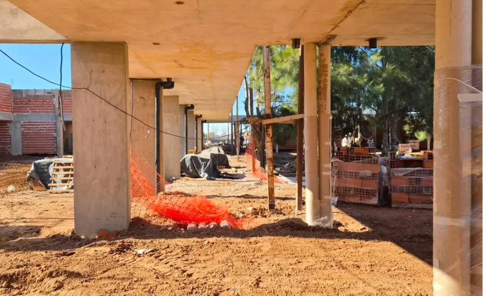 AVANZA LA CONSTRUCCIÓN DE LA NUEVA ESCUELA SECUNDARIA Nº 730 EN TIERRA DE SUEÑOS 3