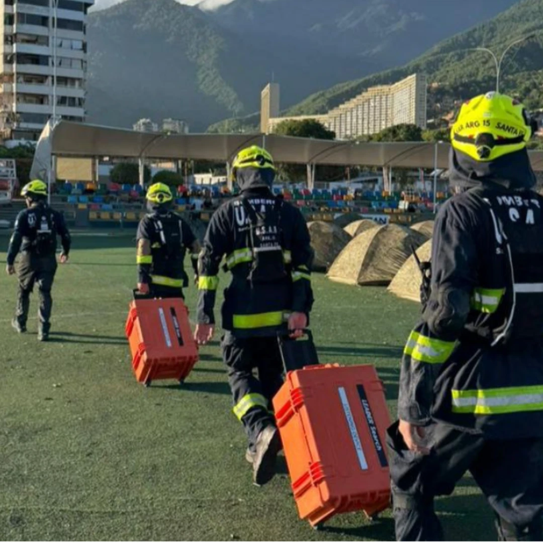 REGRESAN A SANTA FE LOS RESCATISTAS QUE PARTICARON DEL OPERATIVO EN VENEZUELA