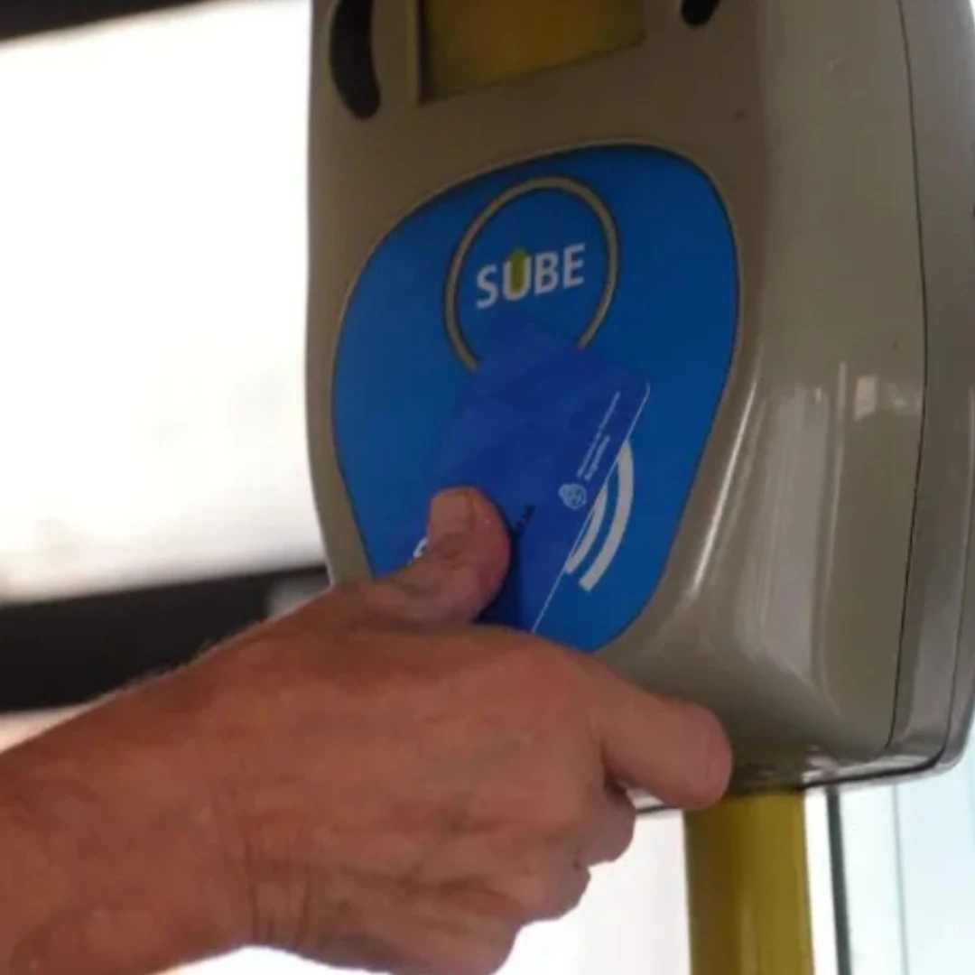 EL 25 % DE LOS PASAJES INTERURBANOS SE VENDE SIN SUBE Y PROVINCIA EXIGE UNA SOLUCIÓN