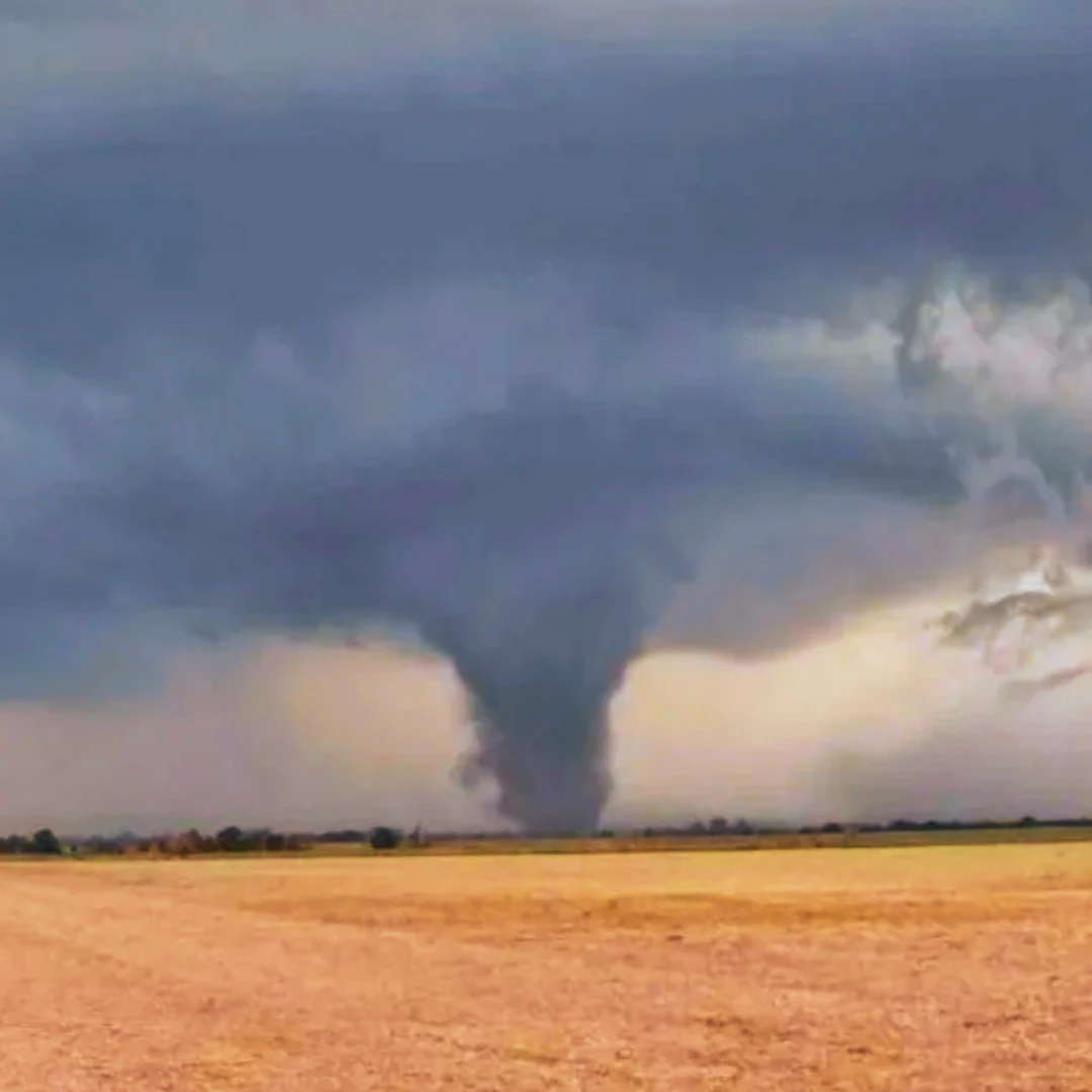 UN TORNADO PUSO EN ALERTA A SAN GENARO DURANTE EL FUERTE TEMPORAL