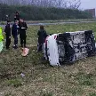 UN AUTOMOVILISTA PERDIÓ EL CONTROL Y VOLCÓ SOBRE LA AUTOPISTA ROSARIO-CÓRDOBA