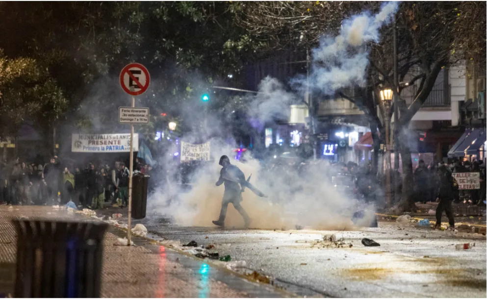 PIDEN IDENTIFICAR A LOS MANIFESTANTES INVOLUCRADOS EN LOS INCIDENTES DEL CONGRESO
