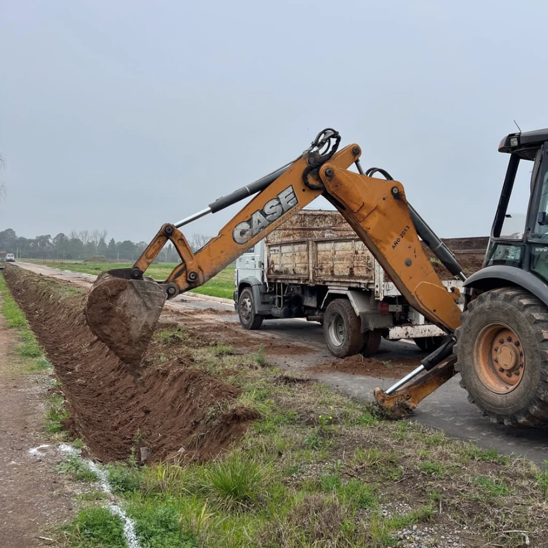 ROLDÁN AVANZA CON OBRAS DE DRENAJE PARA PREPARARSE ANTE LLUVIAS INTENSAS