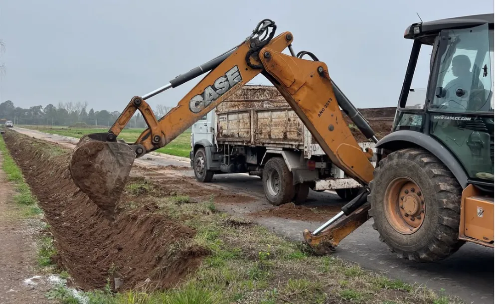 ROLDÁN AVANZA CON OBRAS DE DRENAJE PARA PREPARARSE ANTE LLUVIAS INTENSAS