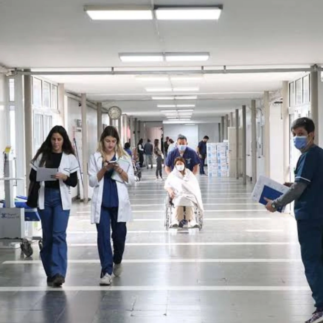 EL GOBIERNO REGULÓ EL COBRO DE ATENCIÓN MÉDICA A EXTRANJEROS NO RESIDENTES EN HOSPITALE NACIONALES