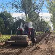 INTERVIENEN LOS INDIOS Y ESTANCIA II CON OBRAS EN CALLES, ZANJEO Y ALUMBRADO