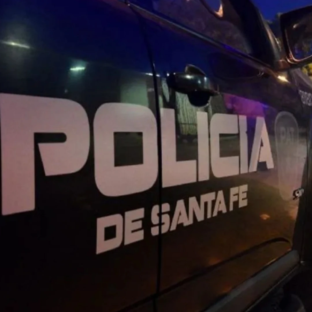 ESTABA MIRANDO INSTAGRAM: SU NOVIA SALIÓ DEL ROPERO Y LO ATACÓ CON UN CUCHILLAZOS