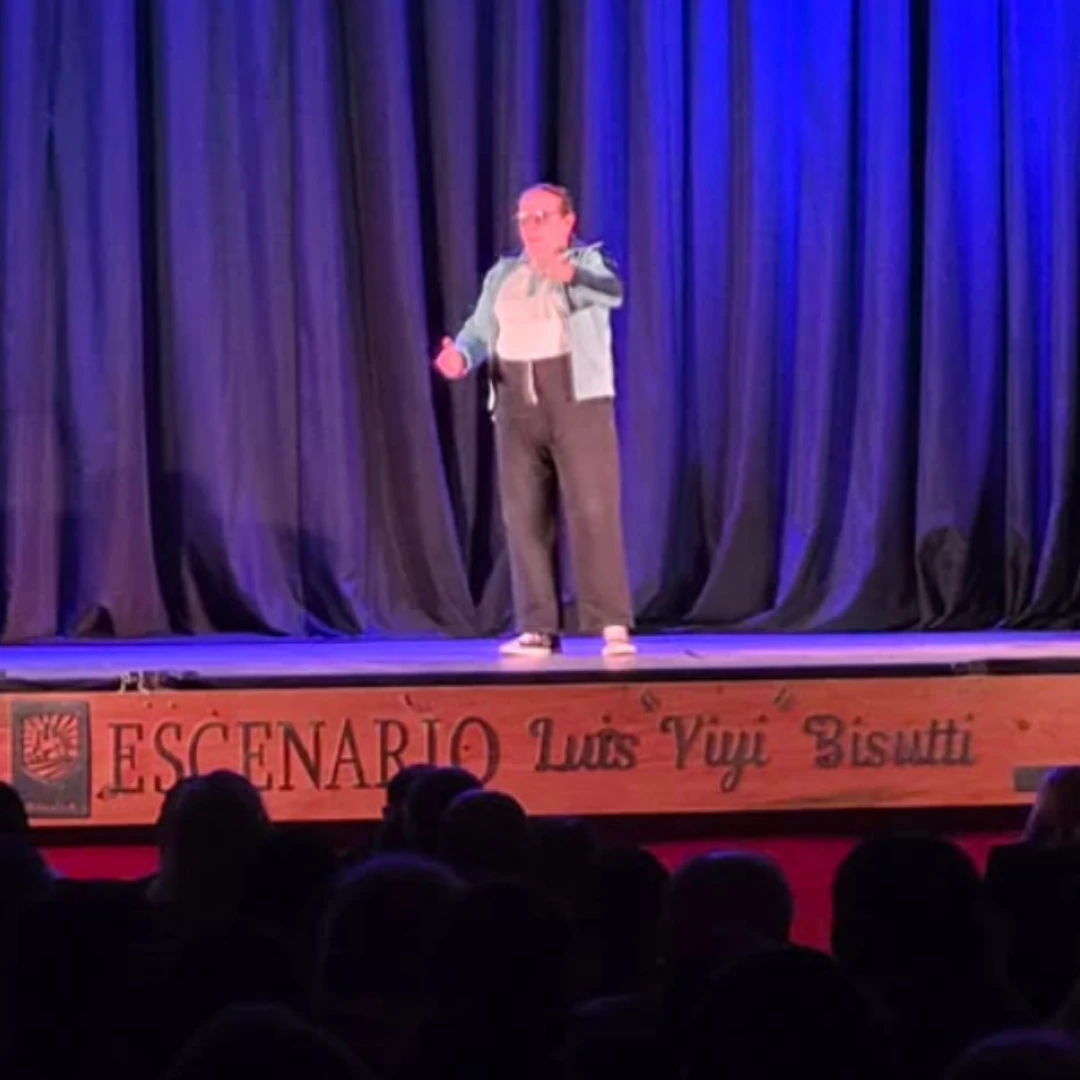 A SALA LLENA: CAMPI PASÓ CON “MONÓLOGOS ARGENTINOS” POR ROLDÁN Y FUE UN EXITO.