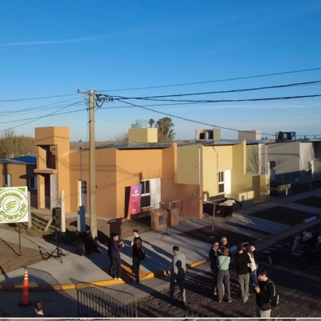 SIETE FAMILIAS DE PUJATO RECIBIERON LAS LLAVES DE SUS NUEVAS VIVIENDAS
