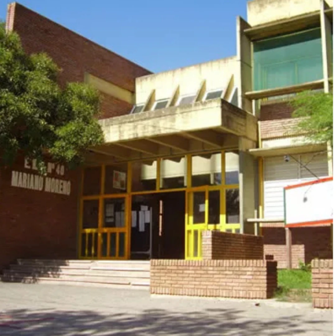 SAN CRISTOBAL: OCHO ALUMNOS CON LESIONES TRAS SALTAR DE UN PRIMER PISO