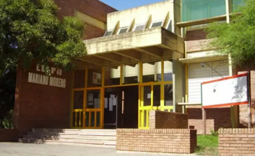 SAN CRISTOBAL: OCHO ALUMNOS CON LESIONES TRAS SALTAR DE UN PRIMER PISO