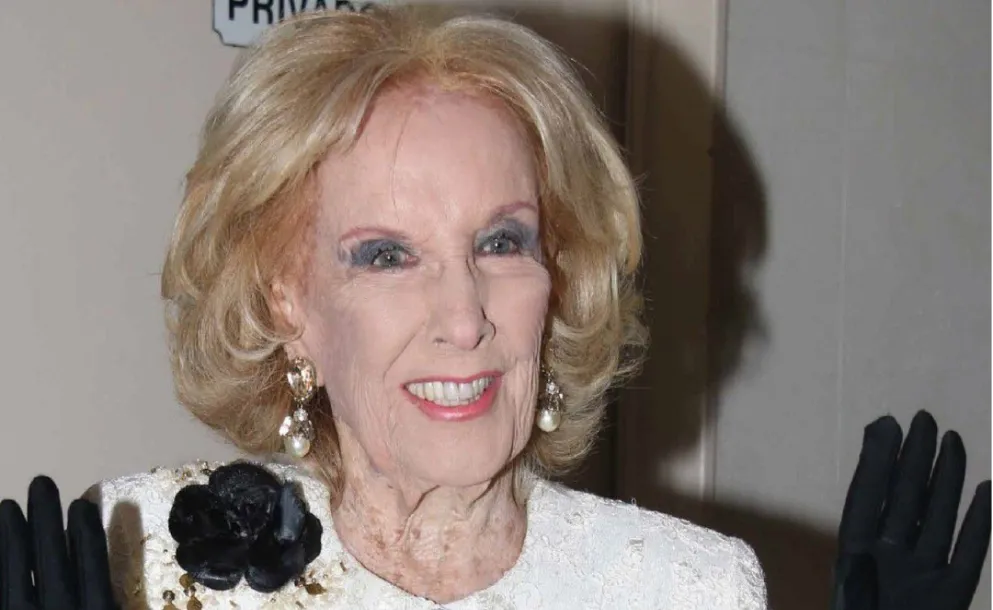 MIRTHA LEGRAND FUE INTERNADA TRAS VARIOS DÍAS CON SÍNTOMAS RESPIRATORIOS