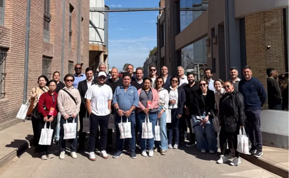 EL SANTA FE BUSINESS FORUM LLEVÓ A EMPRESARIOS INTERNACIONALES A FÁBRICAS DE ROLDÁN