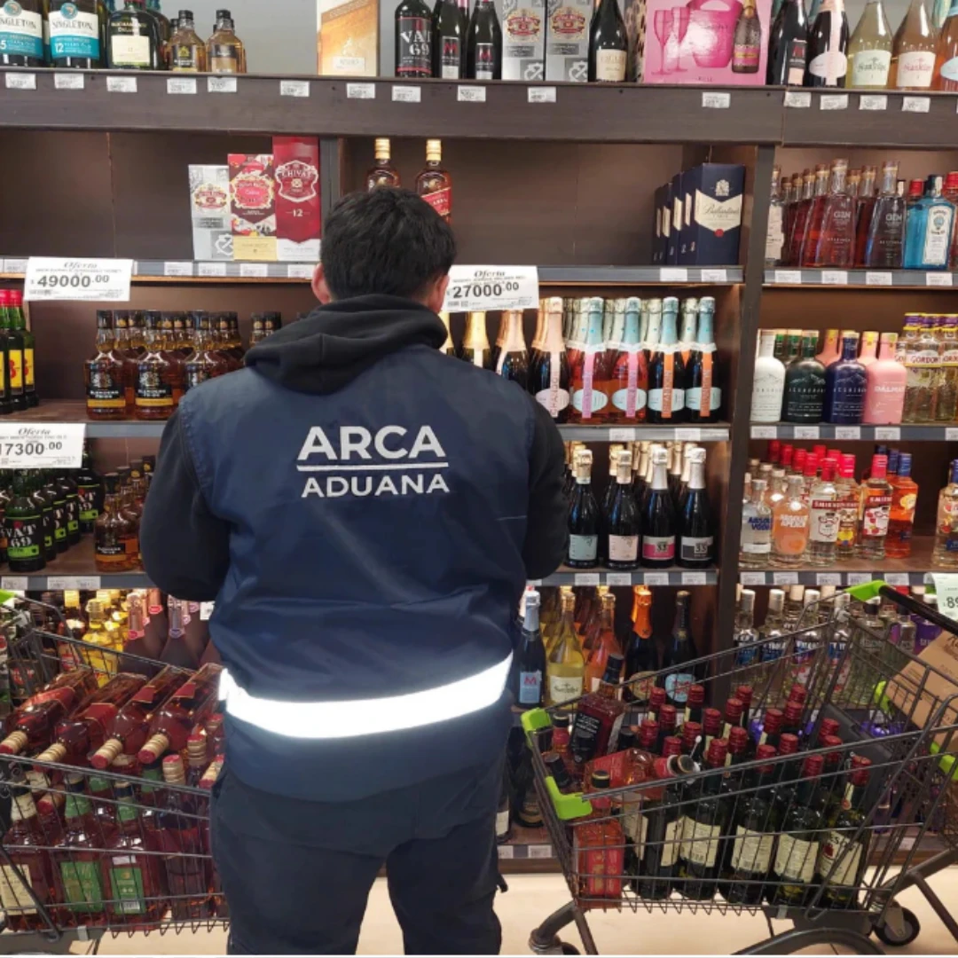 SECUESTRARON EN ROLDÁN BEBIDAS IMPORTADAS POR $19,5 MILLONES DURANTE UN OPERATIVO DE ARCA