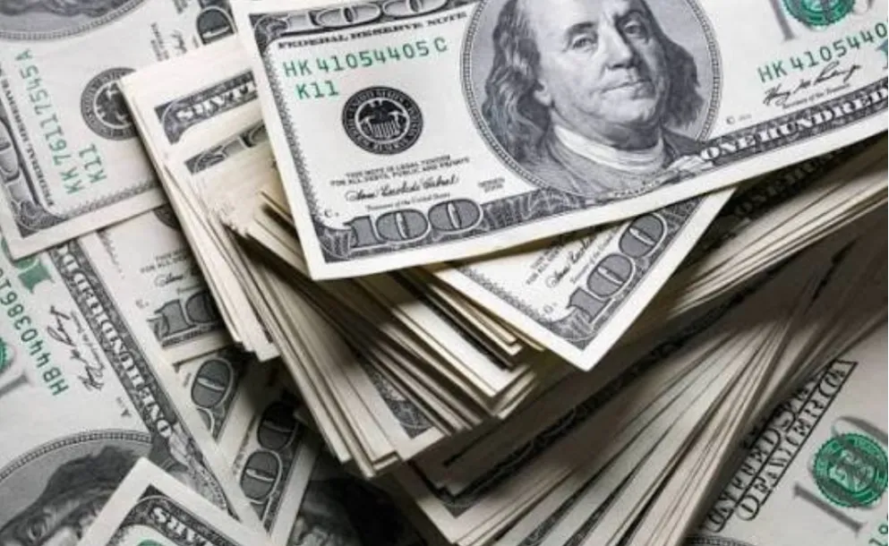 PRESUPUESTO 2027: EL GOBIERNO ESTIMA UN DÓLAR DE $1.847,60 PARA DICIEMBRE