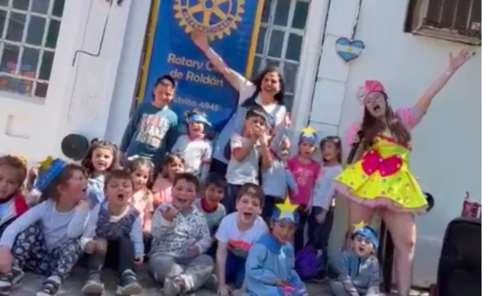 EL ROTARY DE ROLDÁN SE SUMÓ A LOS FESTEJOS DE PRIMAVERA DEL JARDÍN 302