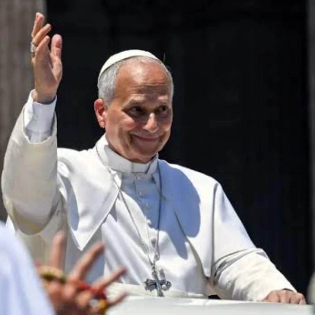 EL GOBIERNO OFICIALIZÓ LOS FERIADOS POR LA VISITA DEL PAPA LEÓN XIV