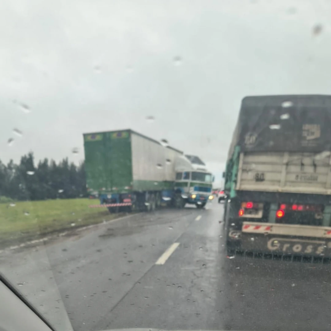 DESPISTE EN LA AUTOPISTA PROVOCÓ COMPLICACIONES EN LA MANO HACIA ROSARIO