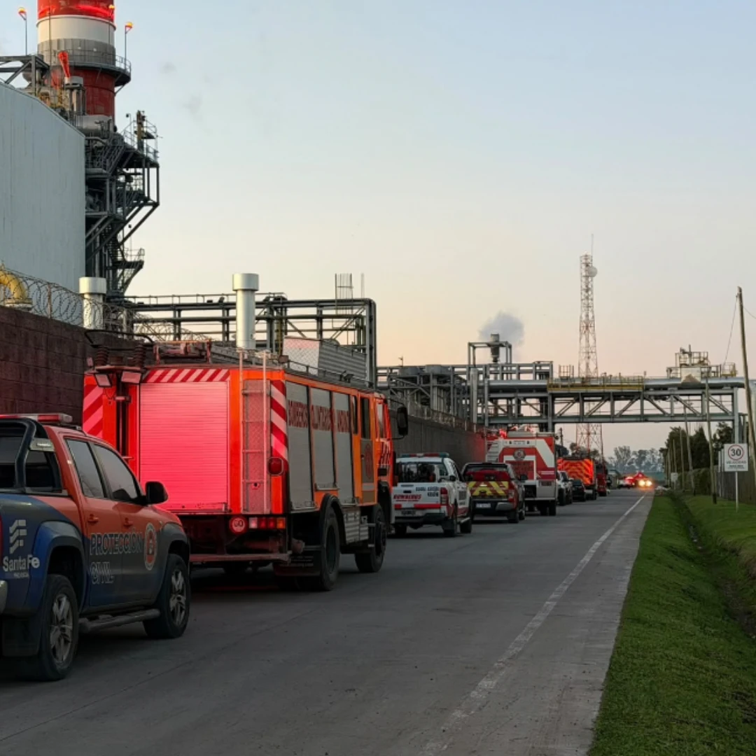 MURIÓ UN TERCER TRABAJADOR TRAS LA EXPLOSIÓN EN UNA PLANTA DE PUERTO GENERAL SAN MARTÍN