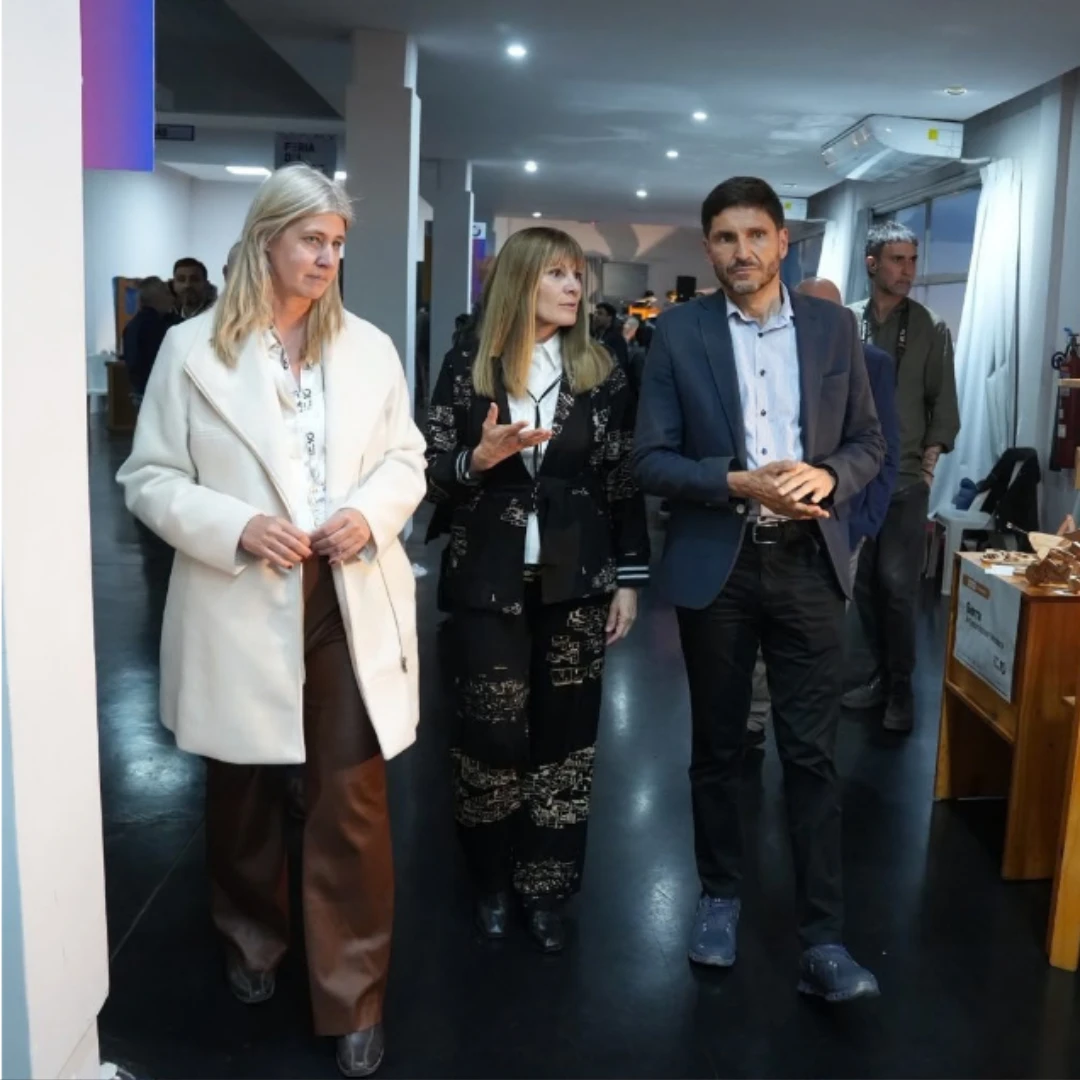 PULLARO INAUGURÓ LA FERIA DEL CENTRO Y FIRMÓ UN ACUERDO CULTURAL DE LA REGIÓN CENTRO