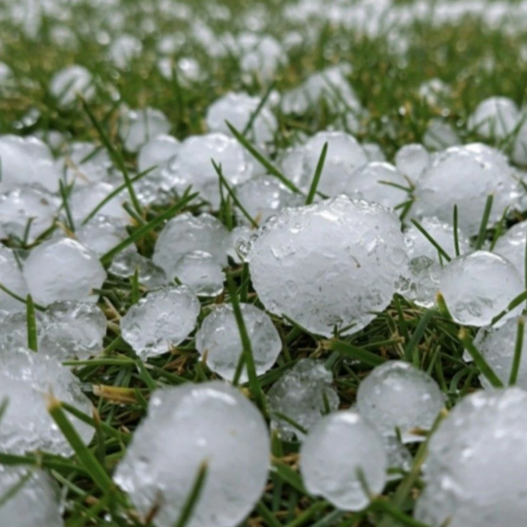 DETECTAN MICROPLÁSTICOS Y METALES EN MUESTRAS DE GRANIZO RECOLECTADAS EN FUNES