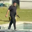 DENUNCIA, ALLANAMIENTO Y MULTA PARA UN VECINO ACUSADO DE DISPARAR A CARPINCHOS