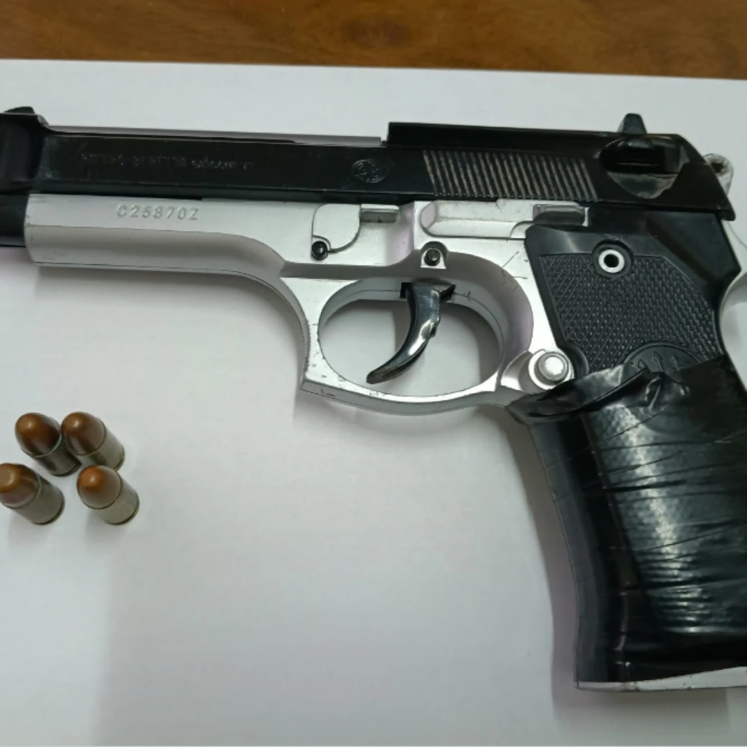 CARCARAÑÁ: IDENTIFICARON A DOS MENORES Y SECUESTRARON UNA RÉPLICA DE PISTOLA 9 MM