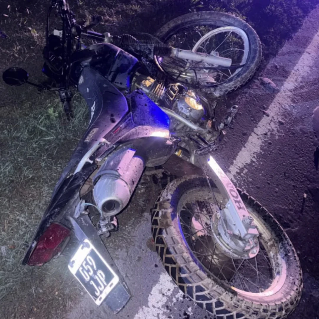 UN MOTOCICLISTA MURIÓ TRAS CHOCAR CON UN CAMIÓN EN LA AUTOPISTA ROSARIO-CÓRDOBA